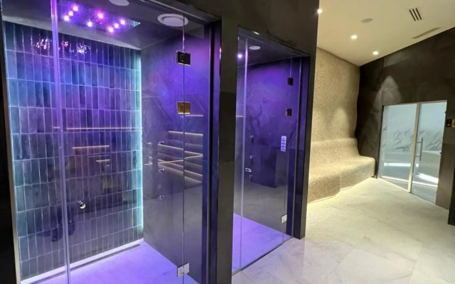 Woodside 430 Apartment