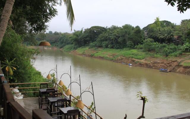 Ban Lakkham River View