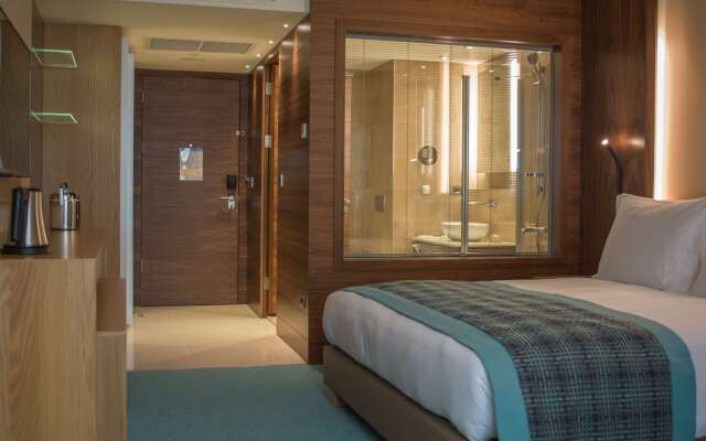 Radisson Blu M'Bamou Palace Hotel