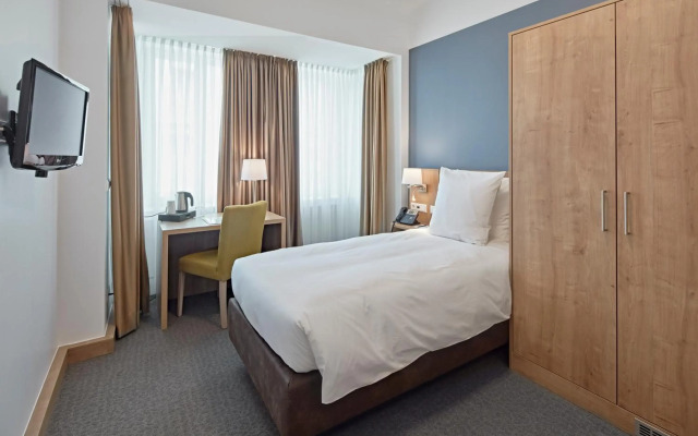 City Hotel
