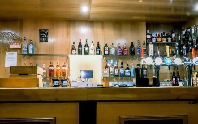Hillside Hotel & Restaurant