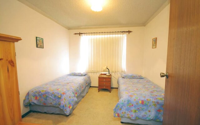 Avilla Court 2