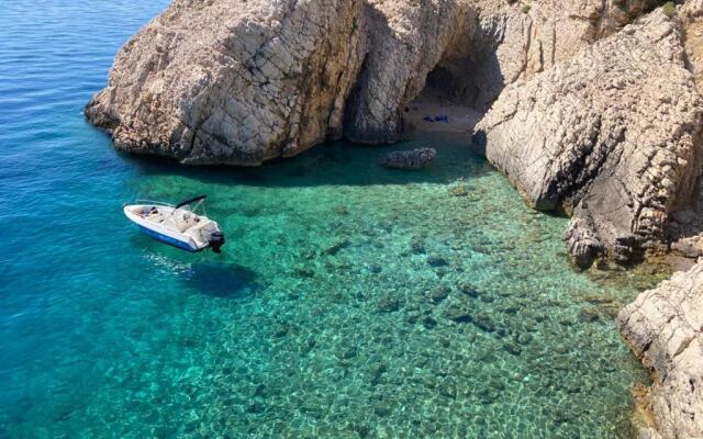 Villa HAUS NIKO - "MaxSea" suite with sauna