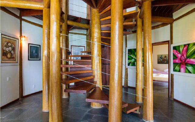 Pineapples Ubatuba | Mansion overlooking the sea