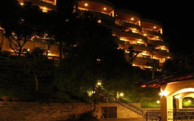 Puncak Inn Resort Hotel