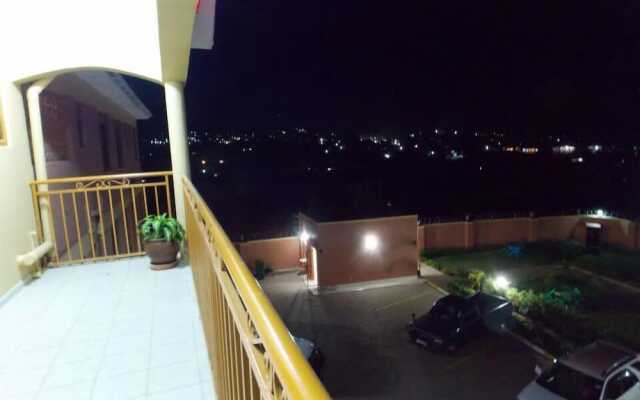 Prime Rose Hotel
