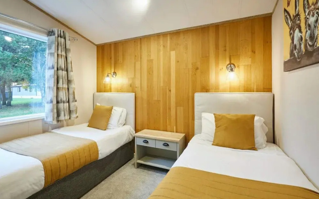Host Stay Water s Edge Lodge