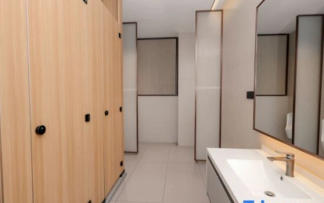 REZEN LONGUU Hotel (Foshan Sanshan Newcity North Subway Station Store)