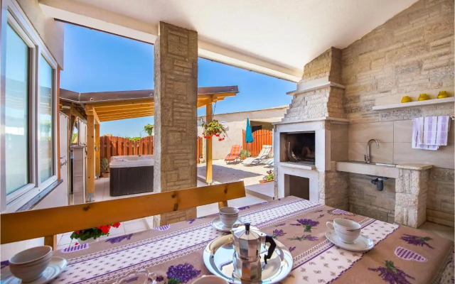 Apartment Vodnjan with Fireplace 10