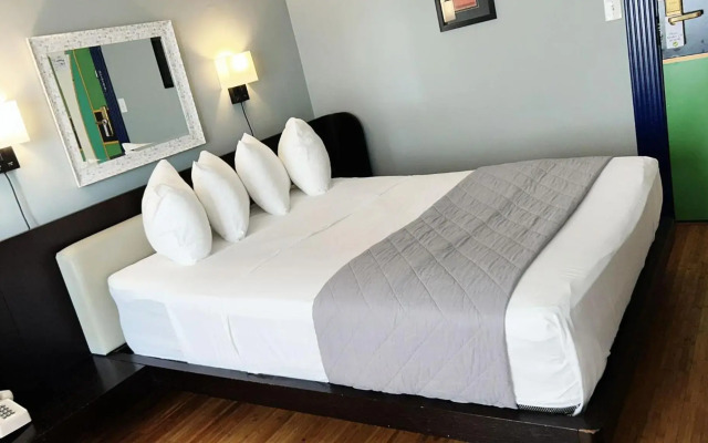 Ponce De Leon Hotel