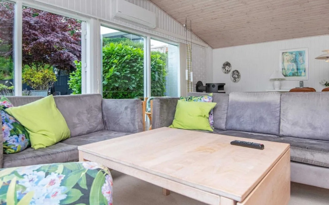 6 Person Holiday Home in Ebeltoft