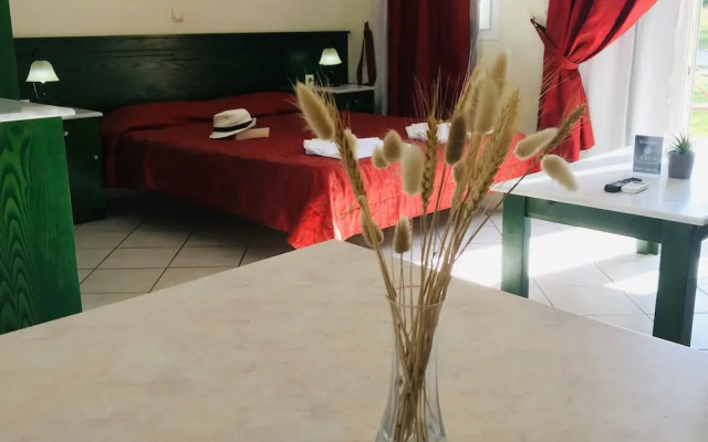 Room in Apartment - L'eremo Luxury Studio