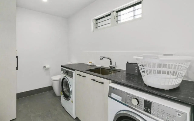 Angler Apartment