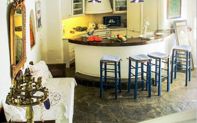 Cavo Delos