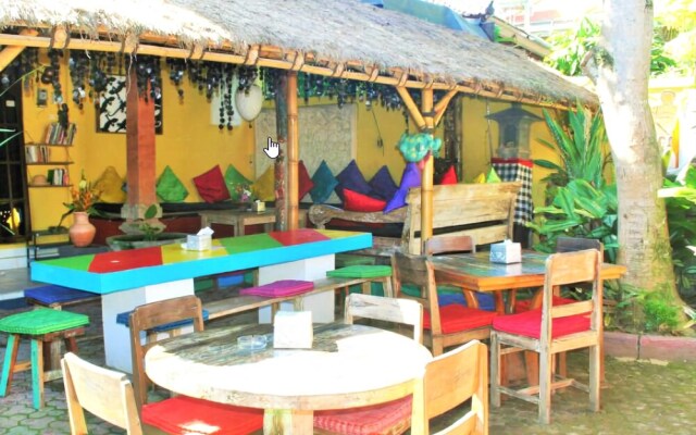 The Happy Mango Tree - Hostel