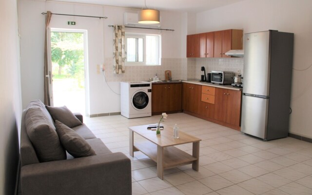 "kalamaki Plaza Apartments 'kalimera'"