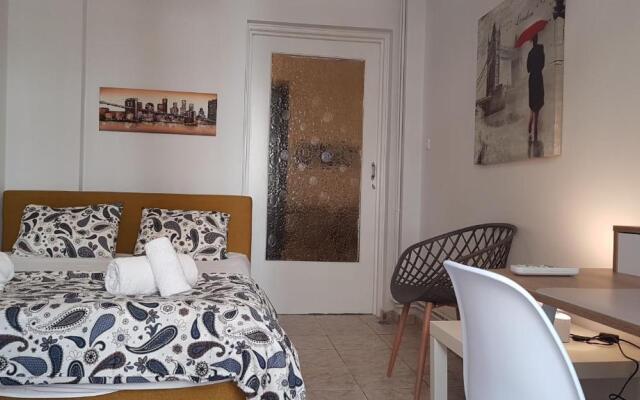 Palette Apartment Chocolate - Athens Center, 6 Bd, 3 Bath