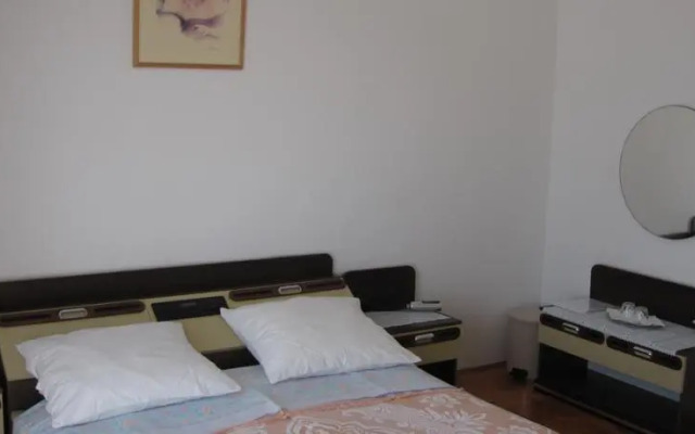 Rooms Ana
