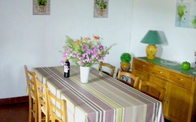 House With 2 Bedrooms in Salviac, With Pool Access, Furnished Garden a