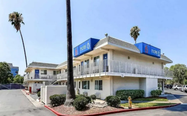 Motel 6 Pleasanton, CA