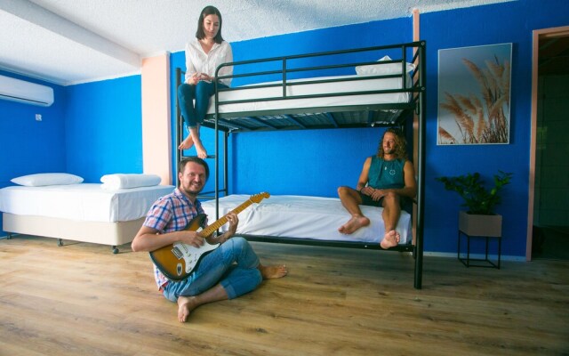 Rainbow Bay Backpackers