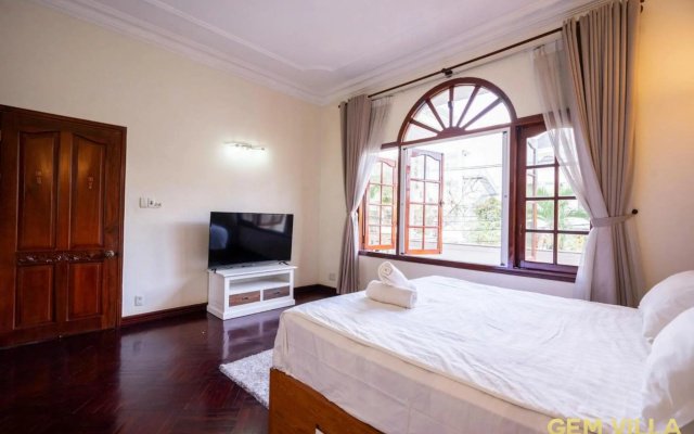 GEM VILLA 10 - 5 Bedroom, 6 Bathroom, Big Pool, Big Garden – Guest Rooms – Ho Chi Minh City
