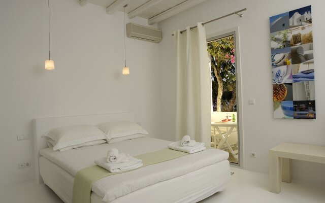 Kapetan Tasos Suites