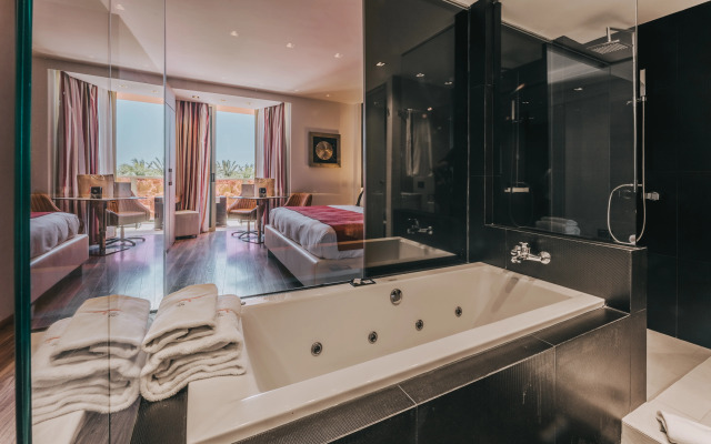 Sir Anthony Hotel