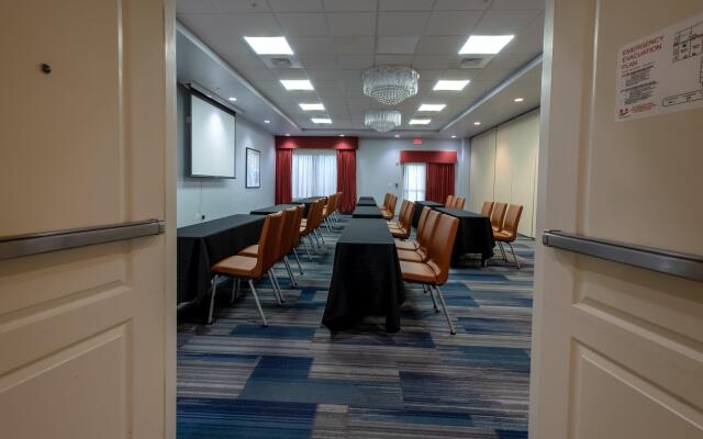 Holiday Inn Express & Suites, International Drive by IHG