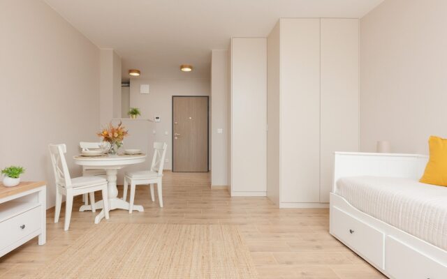 Cozy & Bright Studio Żupnicza by Renters