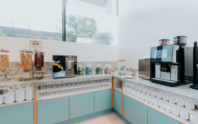 Hampton by Hilton Warsaw Reduta