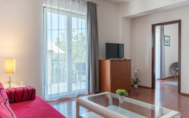 Holiday Home in Podstrana Near Beach