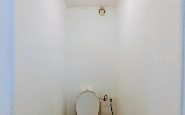 Chic and comfortable apart near Paris