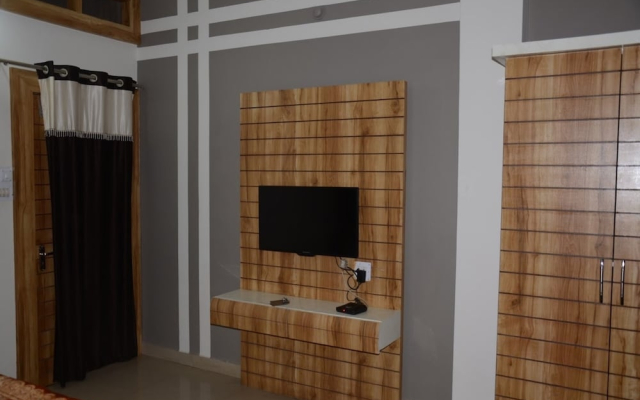 Goroomgo Hotel Rajawat Madhya Pradesh