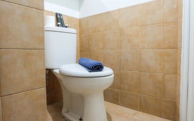 Warm and Cozy 2BR Green Pramuka Apartment near Mall