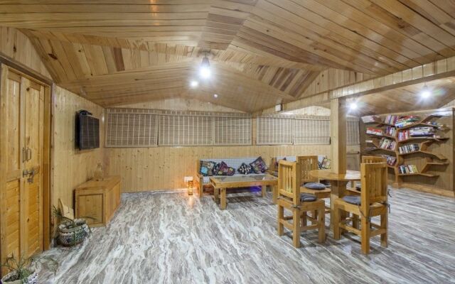 GuestHouser 1 BR Bed & Breakfast 83ac