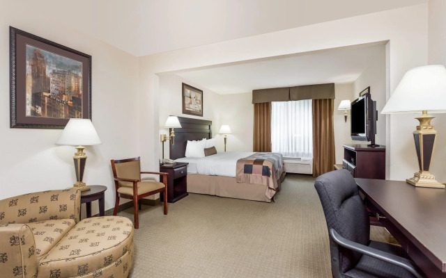 Wingate By Wyndham Lagrange