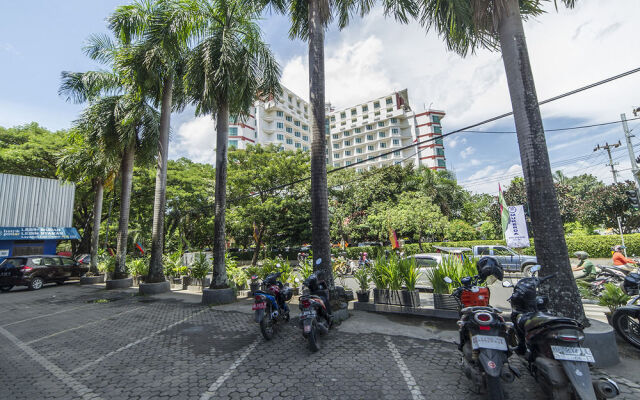 Airy Ratu Indah Ratulangi 17 Makassar