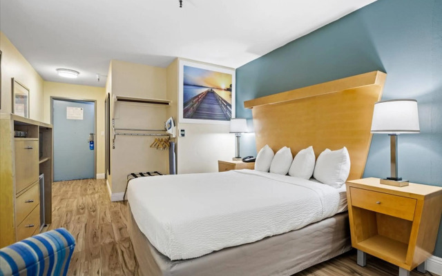 Days Inn by Wyndham Woodland