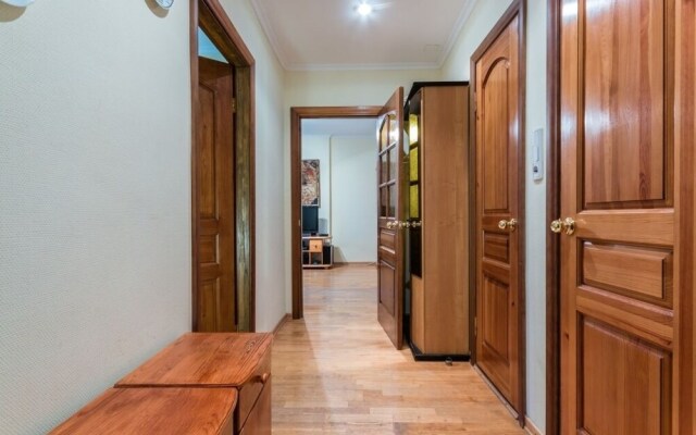 Апартаменты, Оружейный пер., 13, стр. 2