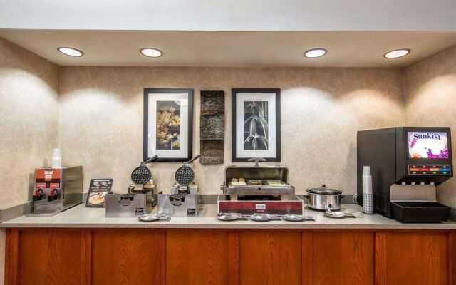 Comfort Inn I-10 West at 51st Ave