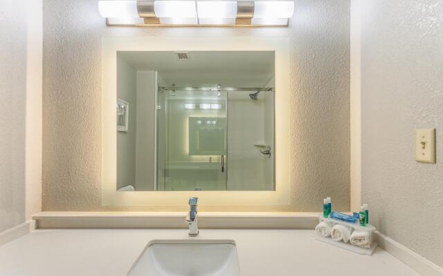 Holiday Inn Express Suites Augusta West -Ft Gordon
