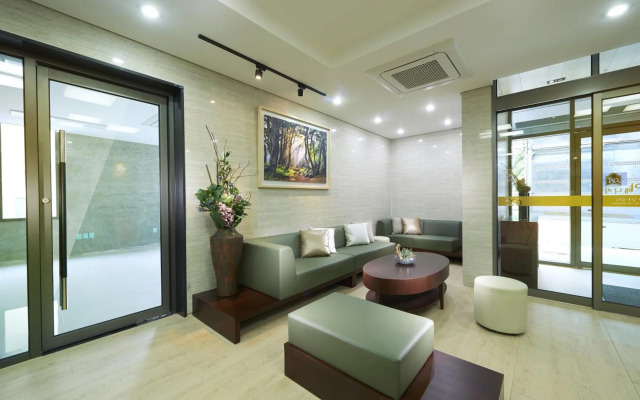 Benikea Jungmun Hotel