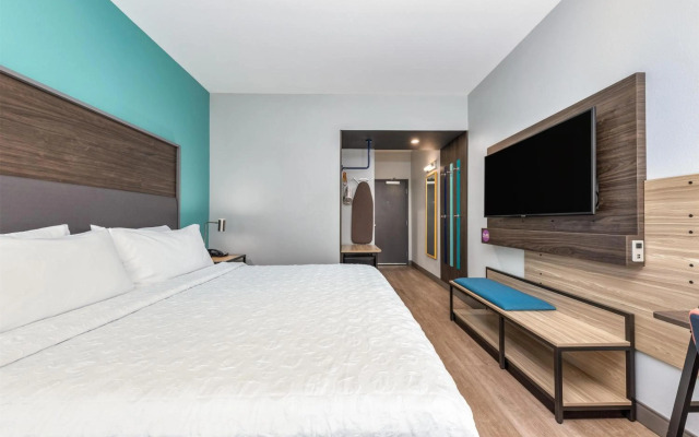 Tru by Hilton The Colony Dallas