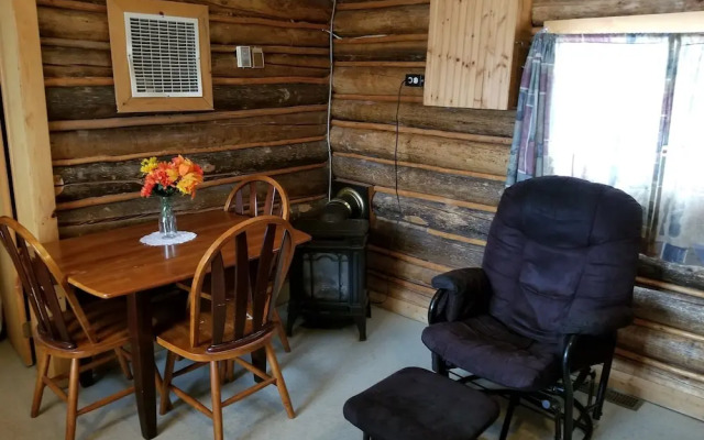 Christina Lake Lodge