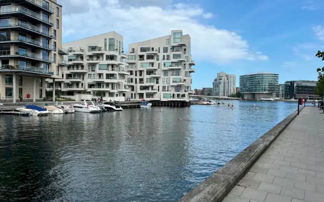 Exclusive Apartment - Water Front View