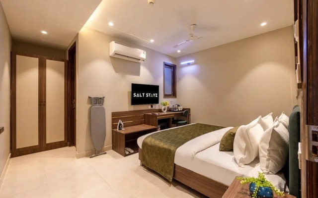 Saltstayz Premier - Paschim Vihar