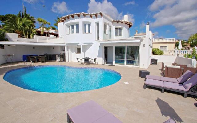 Gila - sea view villa with private pool in Benissa