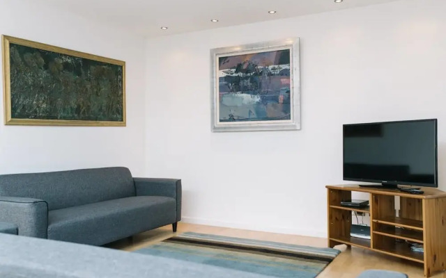 City Centre 2bed with Free Parking & Elevator