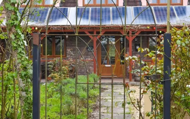Rural Family Home, 5 Minutes From Clifton Village
